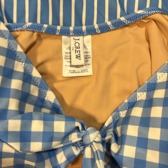 J.Crew Factory Size Large
Great used condition! - Picture 3 of 4